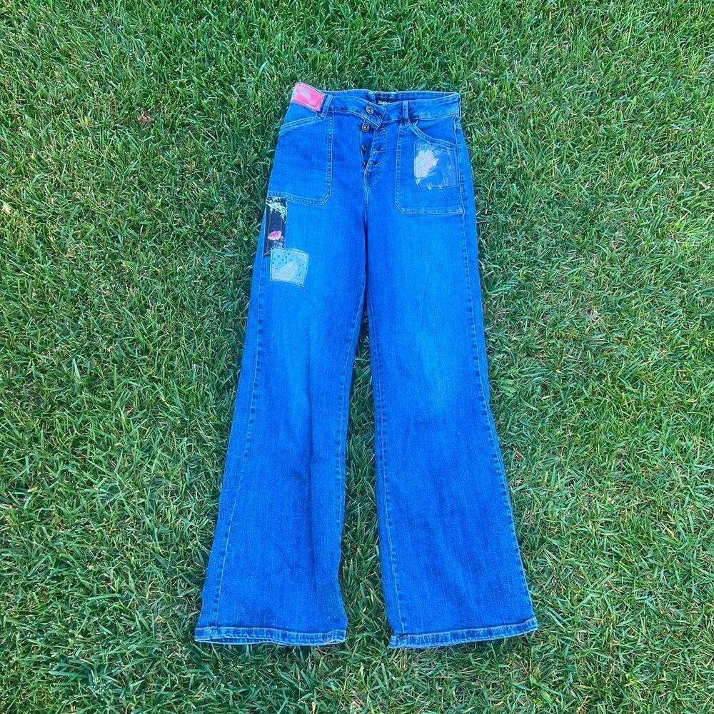 Desigual y2k floral patch jeans flare women’s size 2